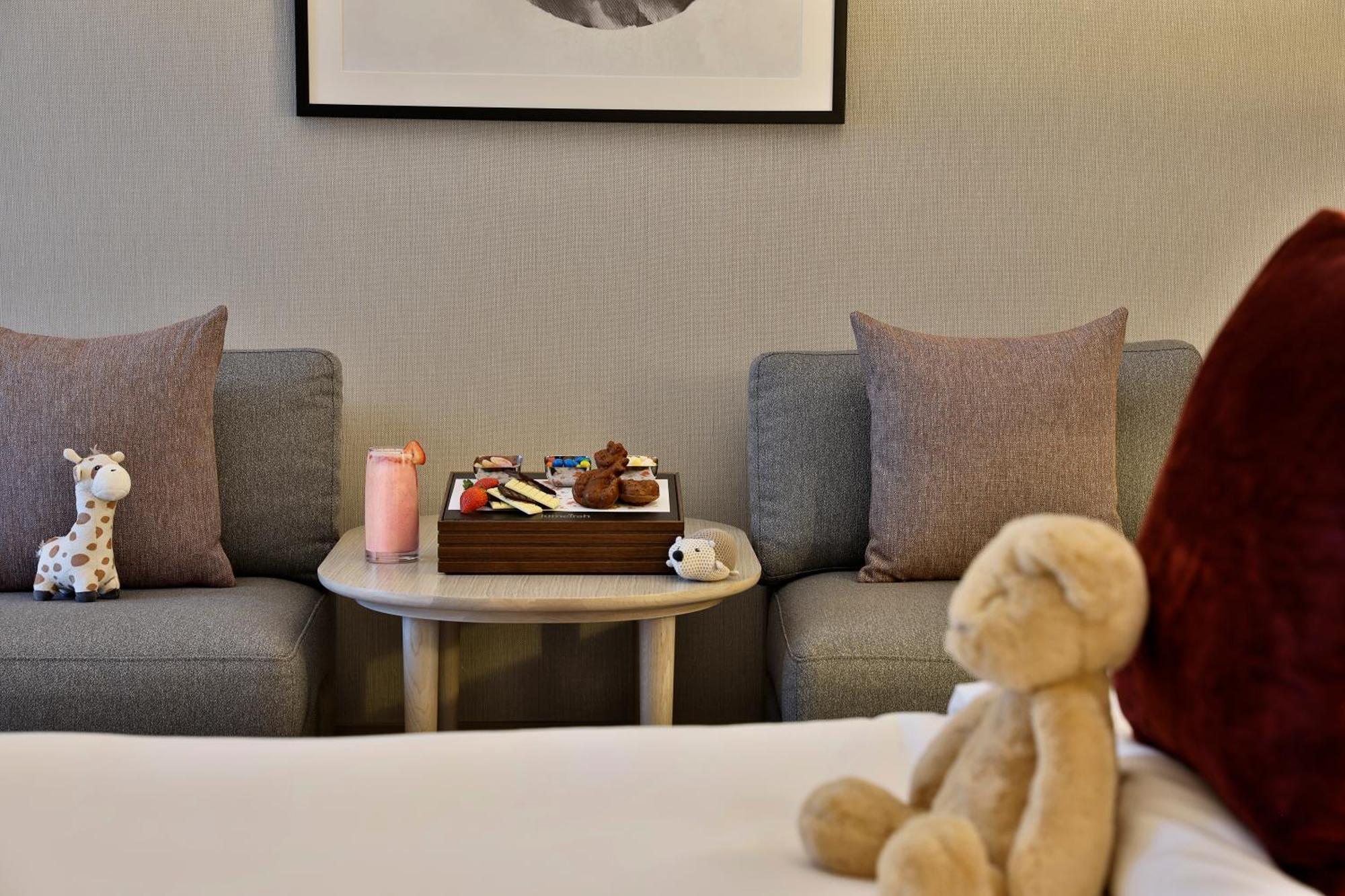 Jumeirah Jabal Omar Makkah Mecca Ngoại thất bức ảnh A teddy bear in a hotel room